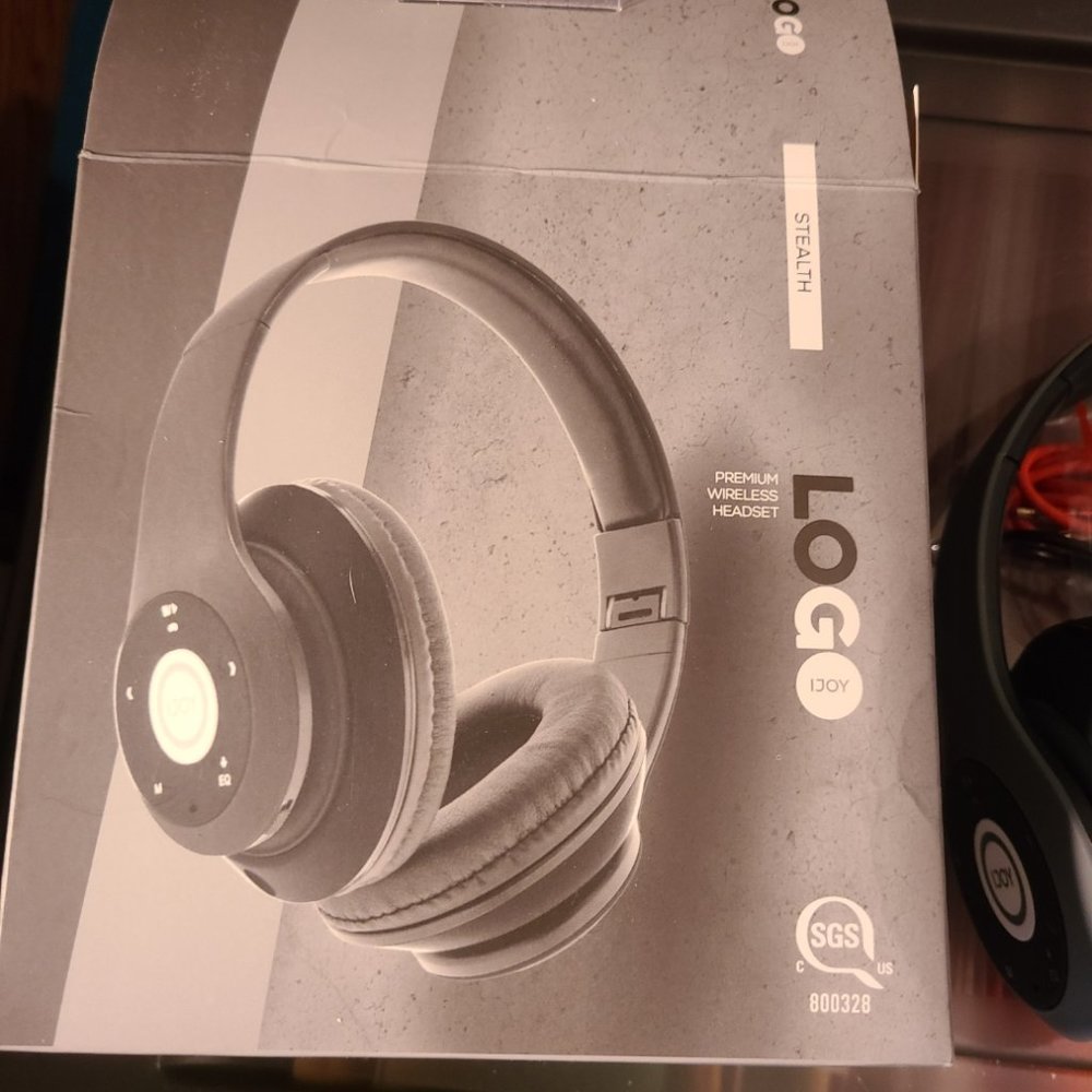 iJoy Matte Premium Rechargeable Headphone
